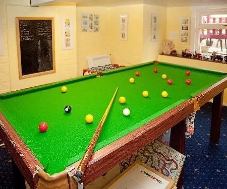 The Meltham 4*
